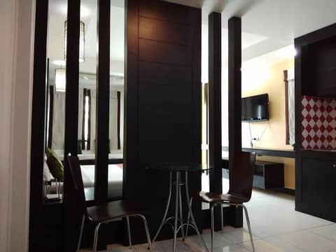 Amber Residence — hotel room