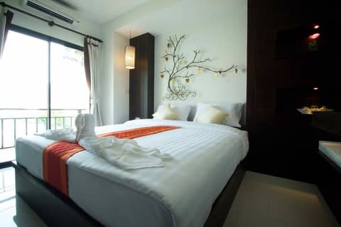 Amber Residence — hotel room