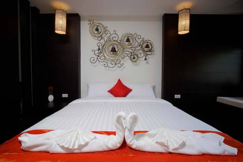 Amber Residence — hotel room