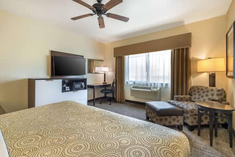 Best Western Plus Lackland Hotel and Suites. — photo 3