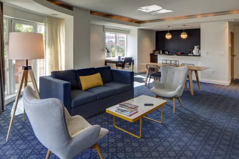 River's Edge Hotel Portland, Tapestry Collection by Hilton — photo 4