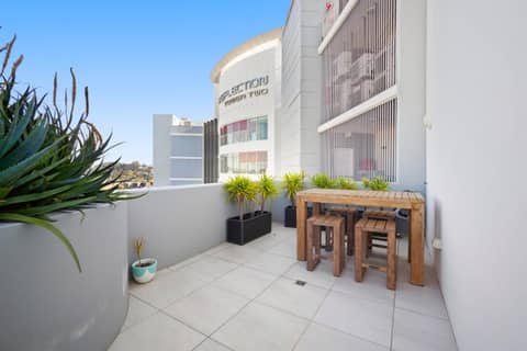 Reflections Tower Two — photo 2