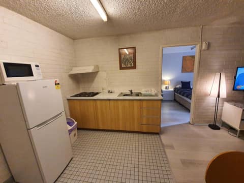 Perth City Apartment Hotel — kitchen