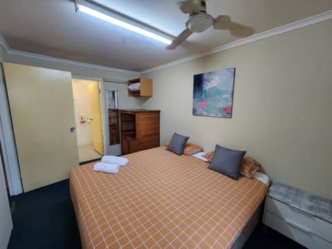 Perth City Apartment Hotel — hotel room