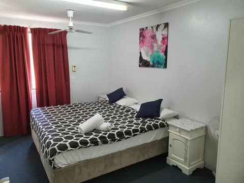 Perth City Apartment Hotel — hotel room