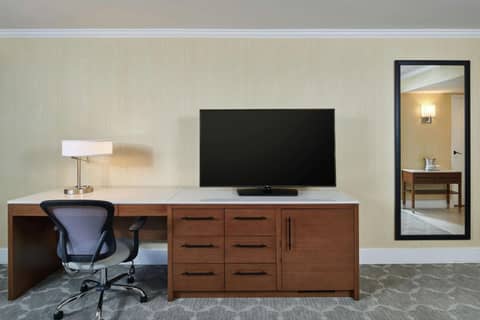DoubleTree by Hilton Hotel Salt Lake City Airport — hotel room
