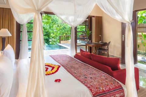 Komaneka at Monkey Forest Ubud — hotel room