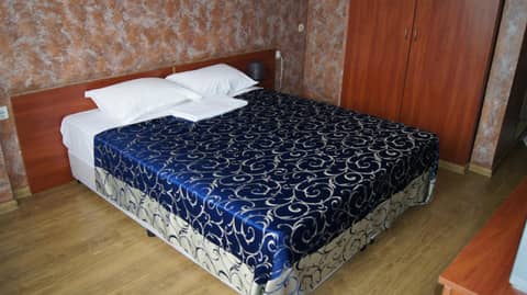 Hotel Akord - Free Parking & Metro Access — photo 6
