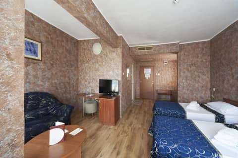 Hotel Akord - Free Parking & Metro Access — photo 8