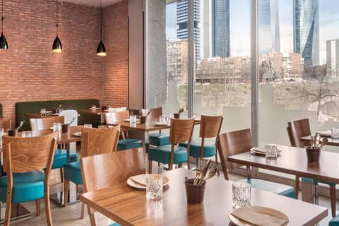 Madrid Chamartín Affiliated by Meliá — dining
