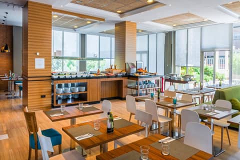 Madrid Chamartín Affiliated by Meliá — dining