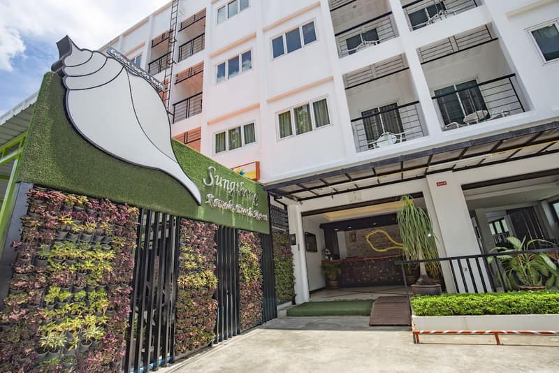 Sungthong Kamala Beach Resort — building