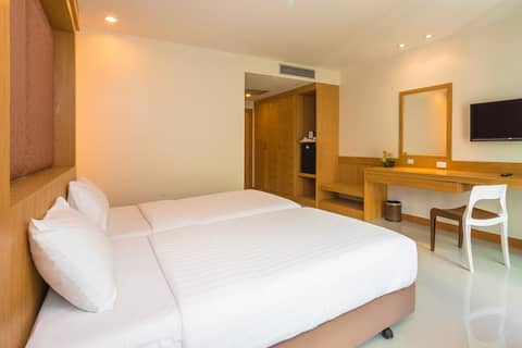 Sungthong Kamala Beach Resort — hotel room