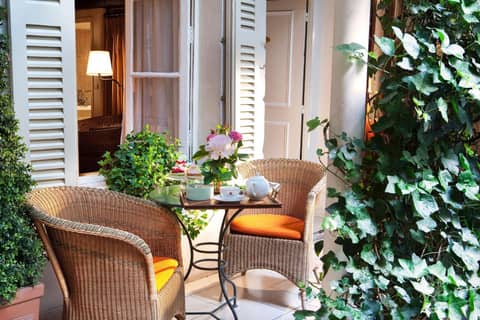 Hotel d'Angleterre — balance & terrace
