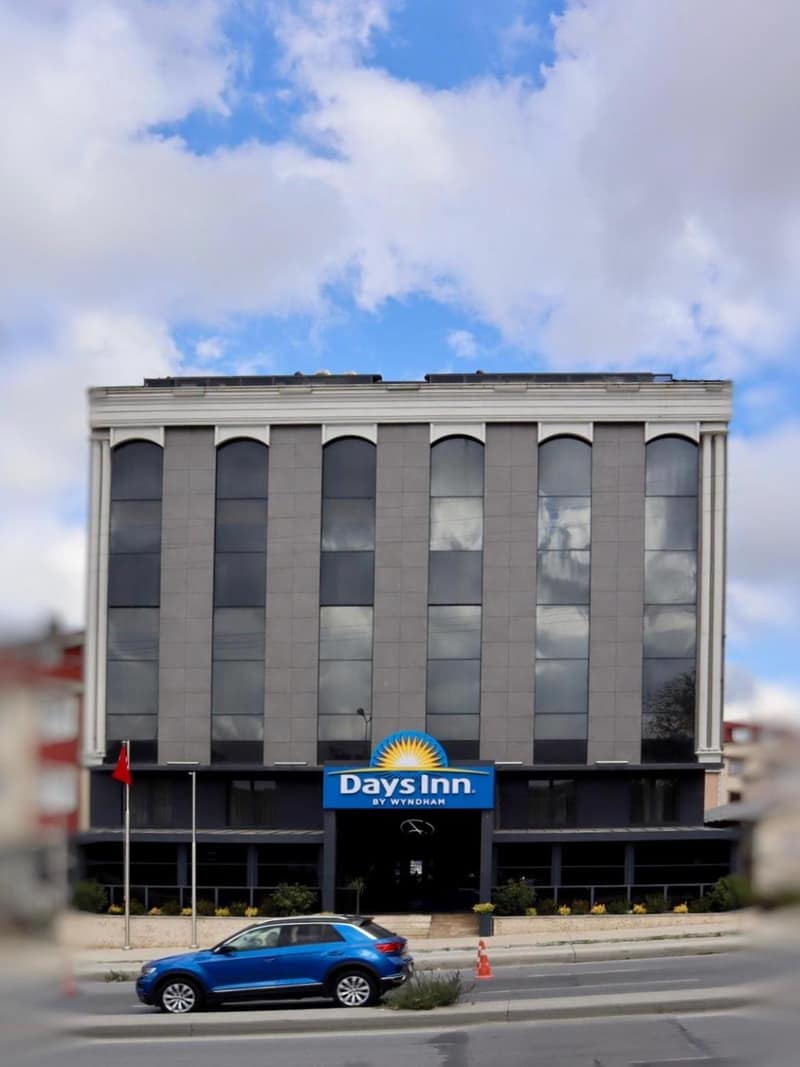 Days Inn by Wyndham Istanbul Arnavutkoy — building