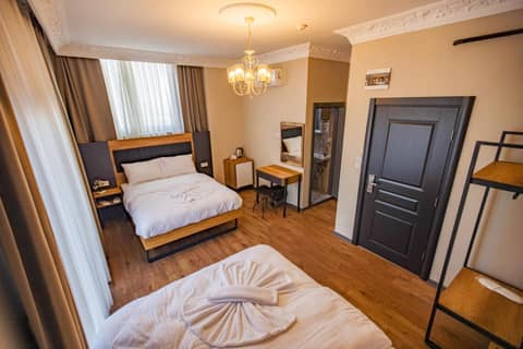 Grand Balyan Hotel & Restaurant — hotel room