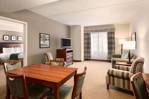 Country Inn & Suites by Radisson, Buffalo South I-90, NY — photo 8