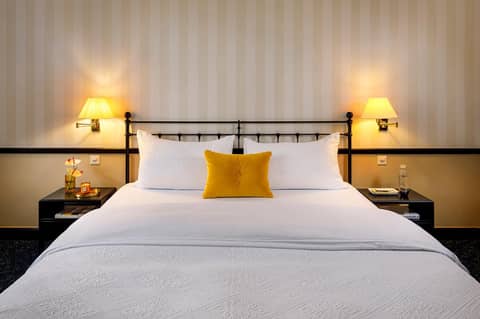 Opera Hotel Zürich — bedroom