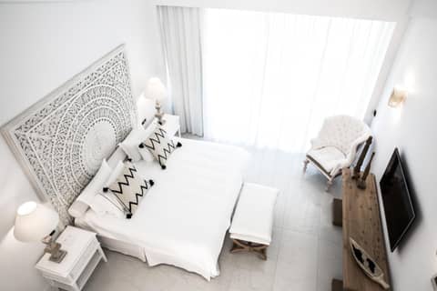 Abaton Island Resort & Spa — bedroom