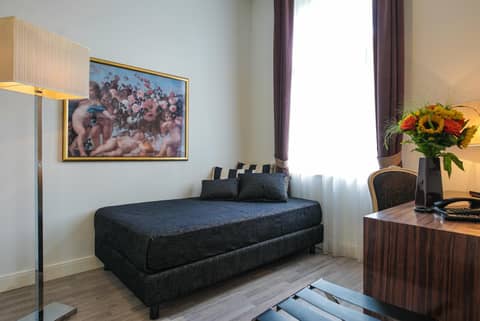 Hotel Assenzio Prague — hotel room