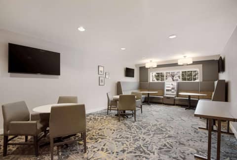 Sonesta ES Suites Reno — photo 9