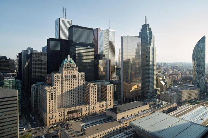 Fairmont Royal York Hotel — building