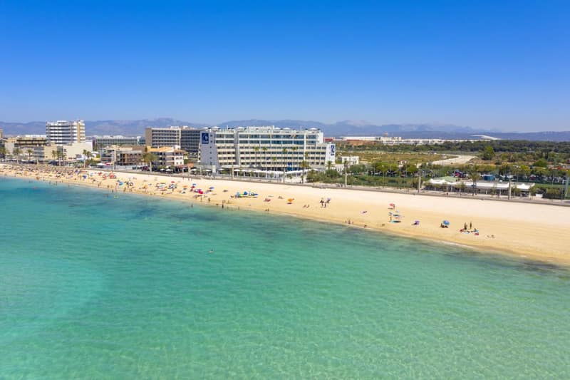 Aparthotel Fontanellas Playa — building