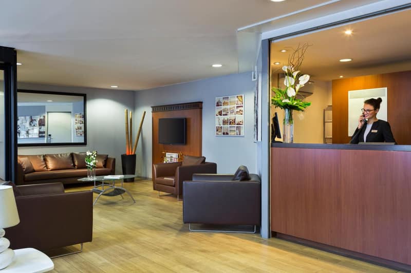 Hôtel Soléo Prado — recepcion & lobby