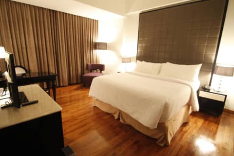 Hotel Diradja — hotel room