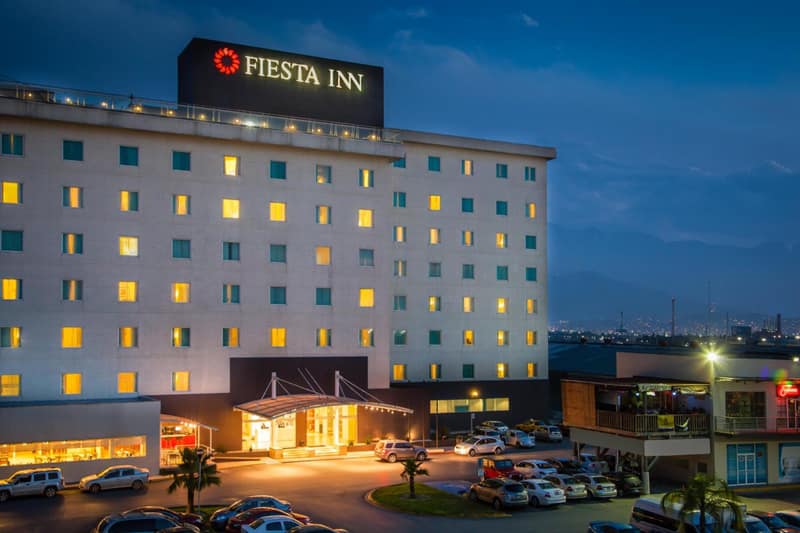 Fiesta Inn Monterrey Fundidora — building