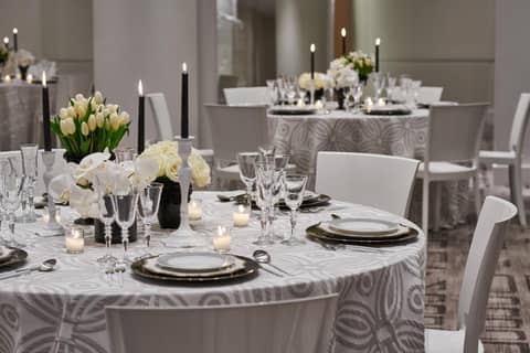 Hotel Washington — dining