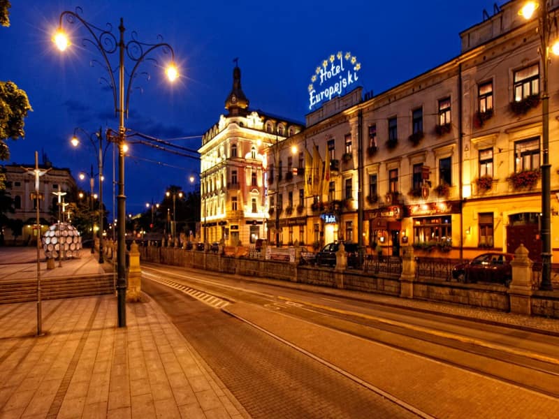 Hotel Europejski — building