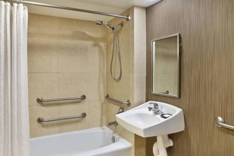 Courtland Grand Hotel, Trademark Collection by Wyndham — photo 6