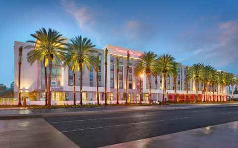 Hampton Inn & Suites Anaheim Resort Convention Center — photo 3