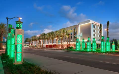 Hampton Inn & Suites Anaheim Resort Convention Center — photo 4