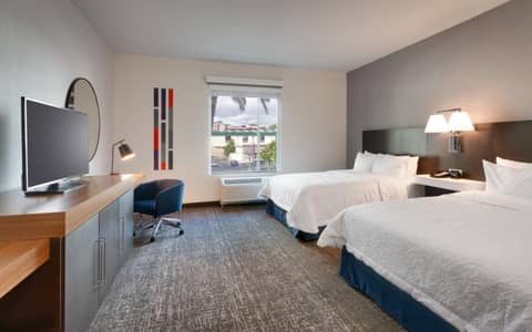 Hampton Inn & Suites Anaheim Resort Convention Center — photo 8