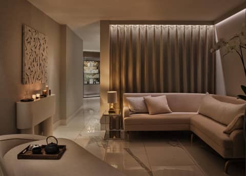One Aldwych — living room