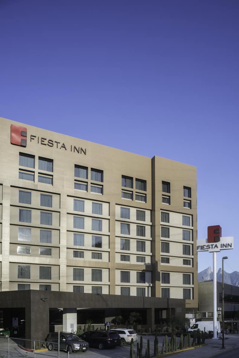 Fiesta Inn Monterrey Valle — building
