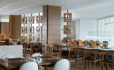 Hariston Hotel & Suites, Pluit - Jakarta — photo 6