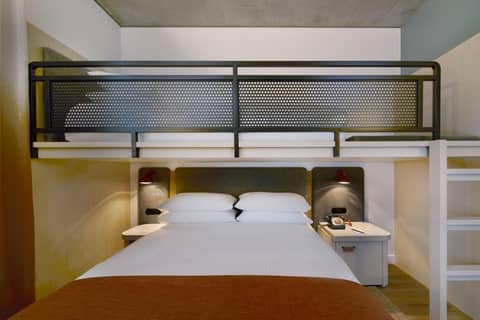 Moxy Sydney Airport — photo 3