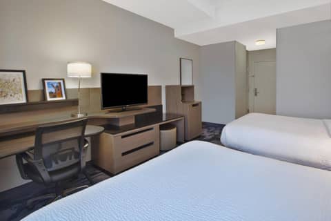 Fairfield Inn & Suites by Marriott Milwaukee Downtown — photo 2