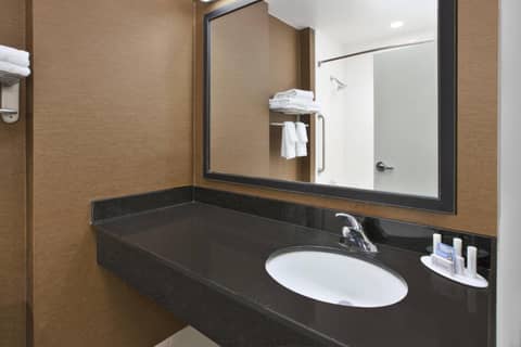 Fairfield Inn & Suites by Marriott Milwaukee Downtown — photo 7