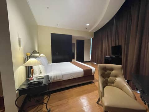Golden Peak Hotel & Suites — photo 8