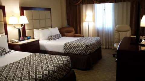 Wyndham Houston at Reliant Park & Medical Center — hotel room