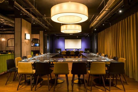 The Chamberlain — meeting room