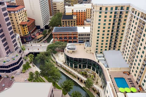 Embassy Suites San Antonio Riverwalk-Downtown — photo 9