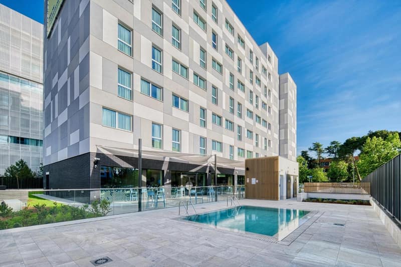 Holiday Inn Express - Madrid - Airport by IHG — recepcion & lobby