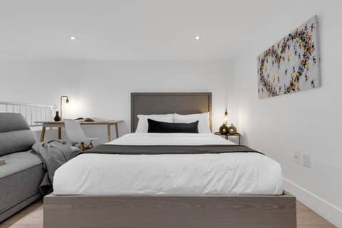 LiV MTL Downtown Montreal Spacious Suites — photo 2