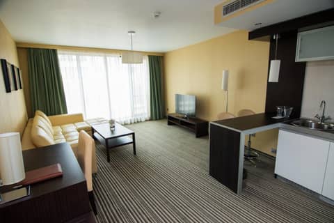 Best Western Plus Olives City Hotel - Free Pool & Parking — photo 5