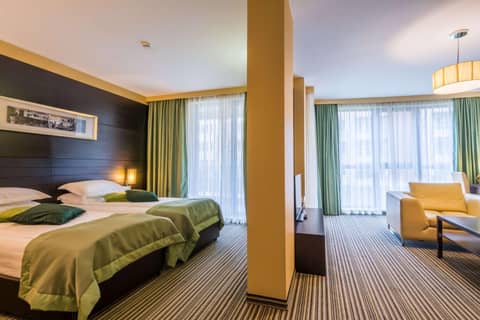 Best Western Plus Olives City Hotel - Free Pool & Parking — photo 6